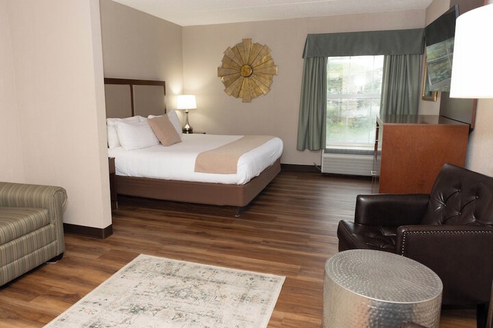 D. Hotel Suites & Spa