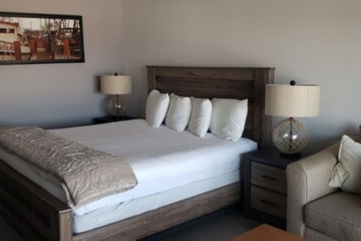 Astoria Riverwalk Inn