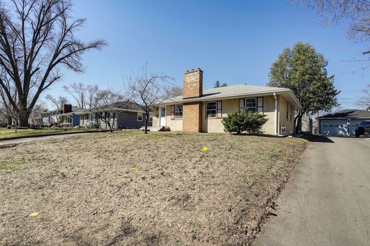 Inviting Minneapolis Vacation Rental w / Game Room!