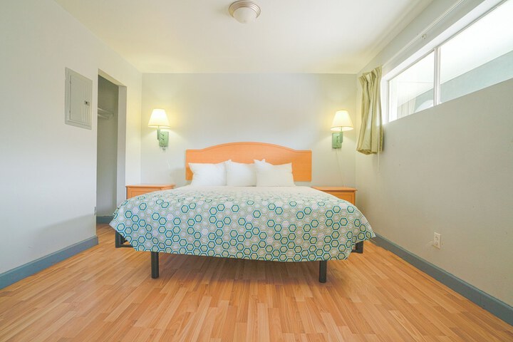 Room 29 of 40