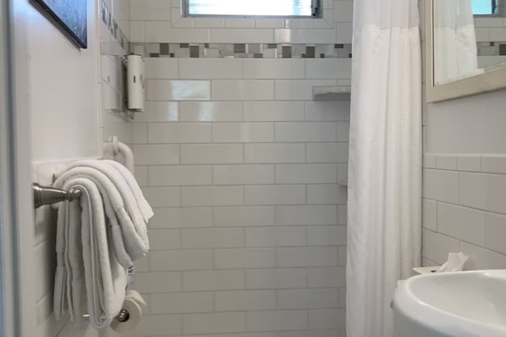 Room 207 of 218