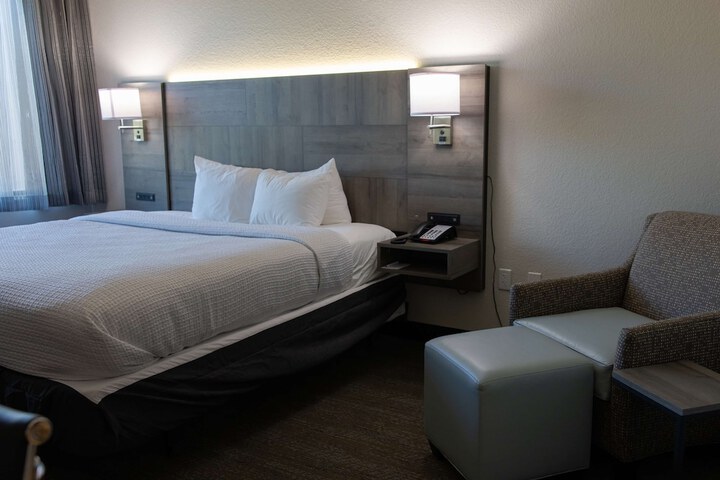 Room 42 of 81