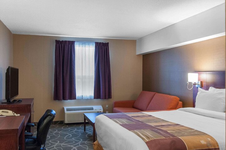 Room 33 of 42
