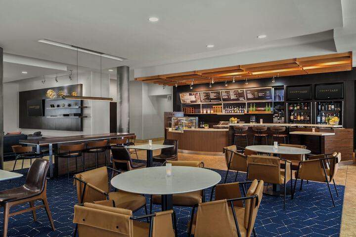 Courtyard by Marriott Evansville East