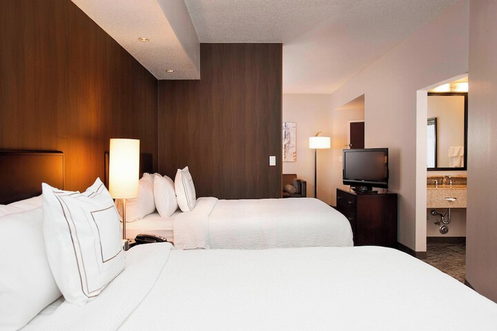 Room 34 of 53