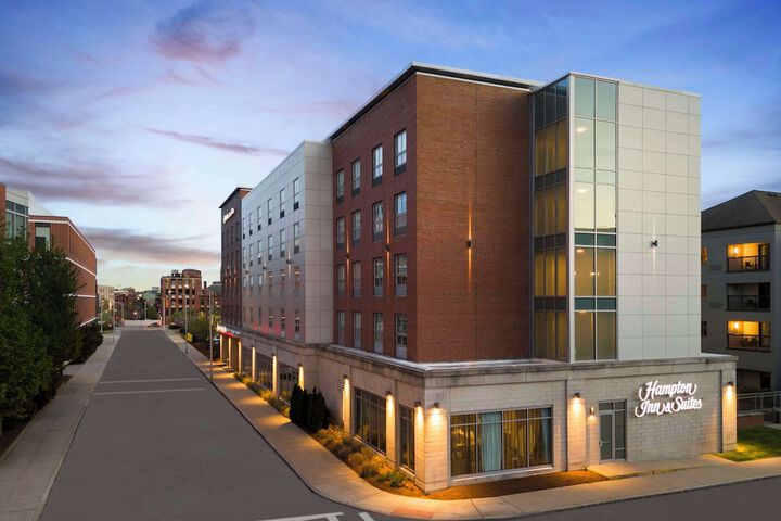 Hotel 4 of 66