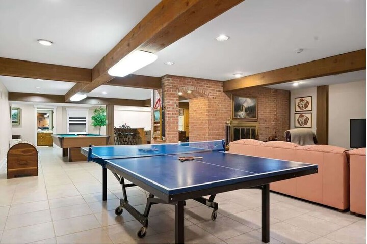 Oak Hill House