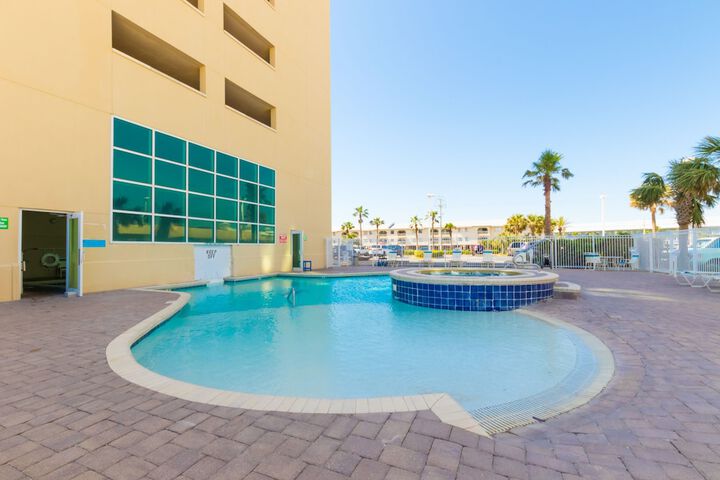 Pool 6 of 125