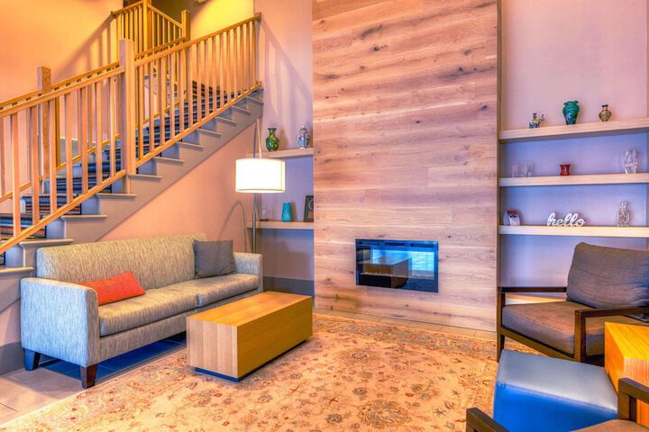 Country Inn & Suites by Radisson Crystal Lake, IL