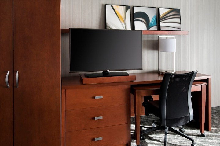 Courtyard by Marriott Mahwah