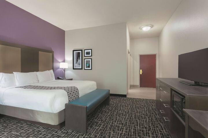 Room 28 of 41