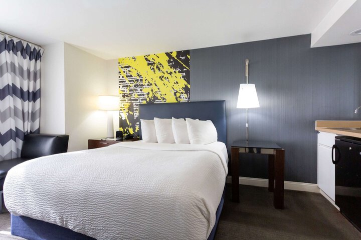 Room 41 of 69