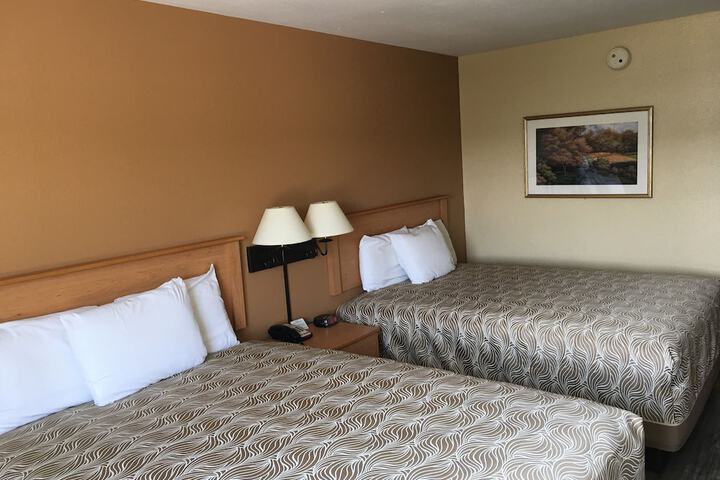 Room 13 of 35