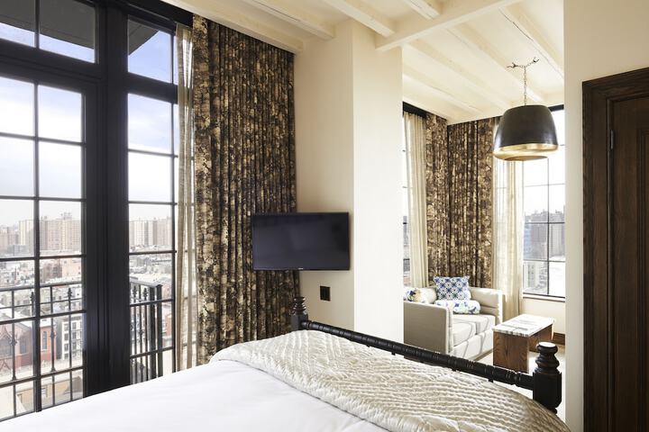 Room 28 of 54
