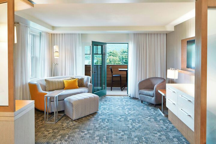 Courtyard by Marriott Lake George