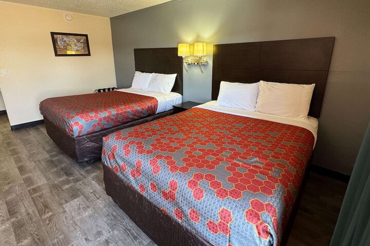 Room 17 of 35