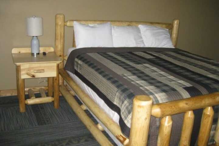Room 27 of 28