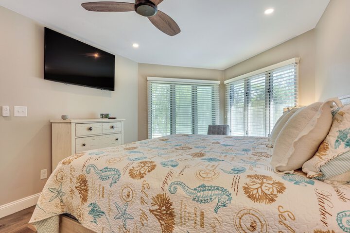 Blissful Kiawah Island Escape: Walk to the Beach!