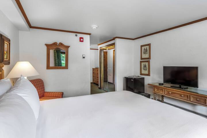 Room 51 of 68