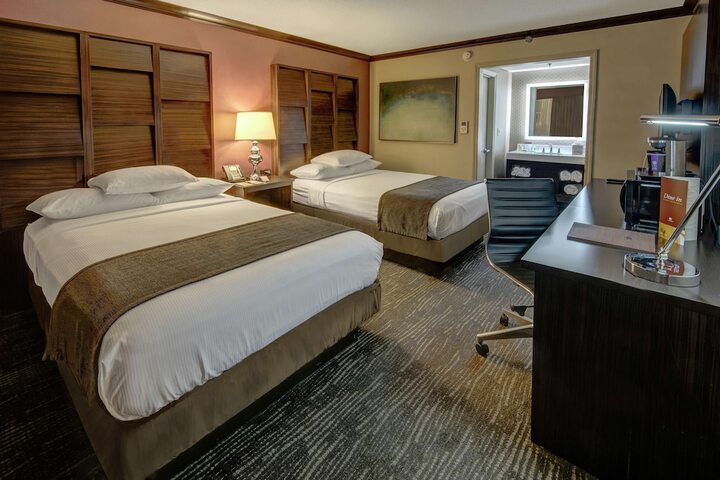DoubleTree by Hilton Hotel Decatur Riverfront