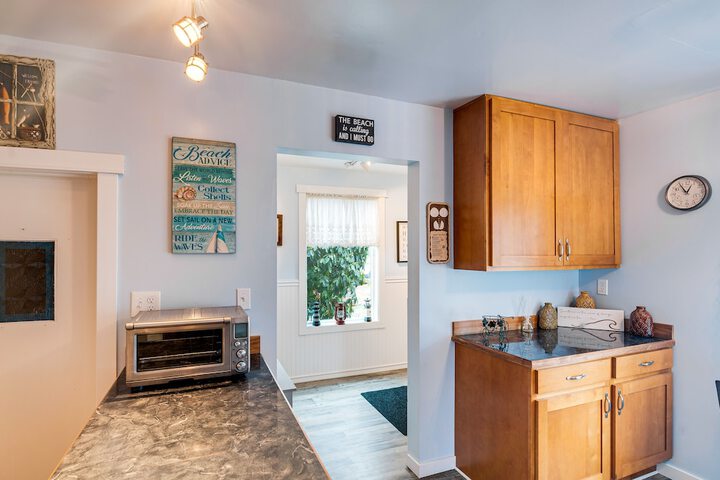 blackberry Cottage w / Yard Near Westport & Beach