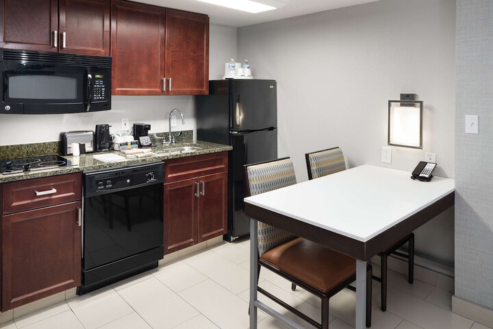 Hampton Inn & Suites Memphis-Beale Street