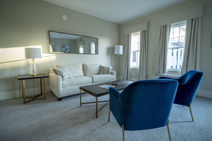 Room 16 of 36