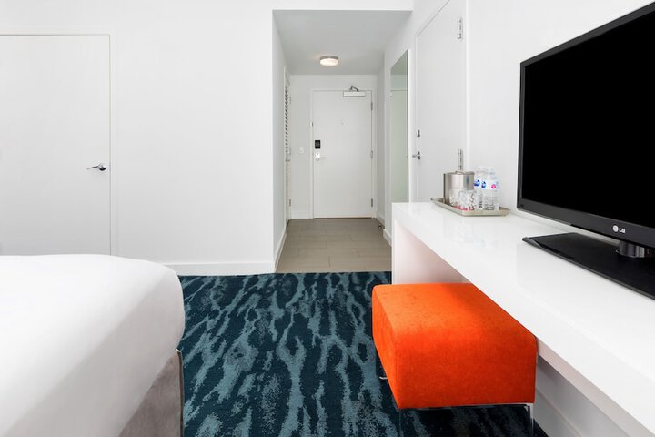 Room 33 of 63