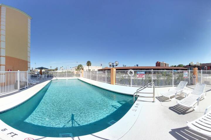 Pool 10 of 71
