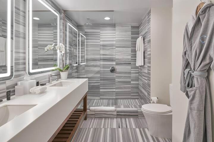 Hyatt Centric The Pike Long Beach