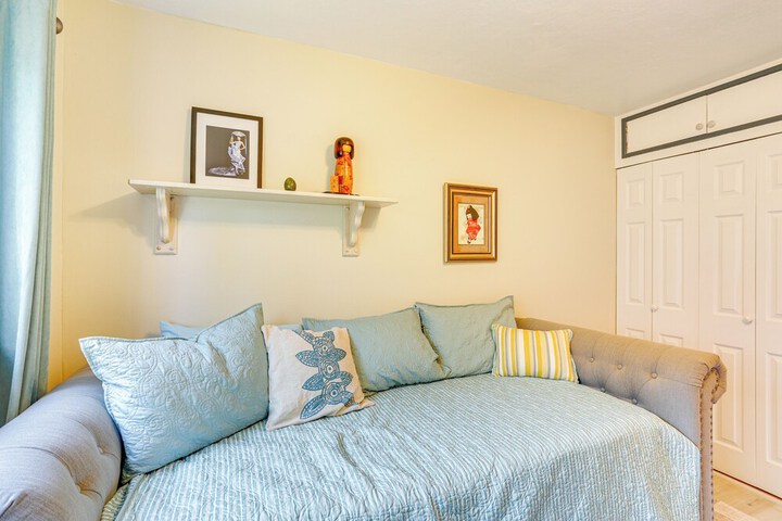 Burney Cottage w / Game Room: Walk to Town!