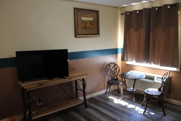 Room 64 of 90