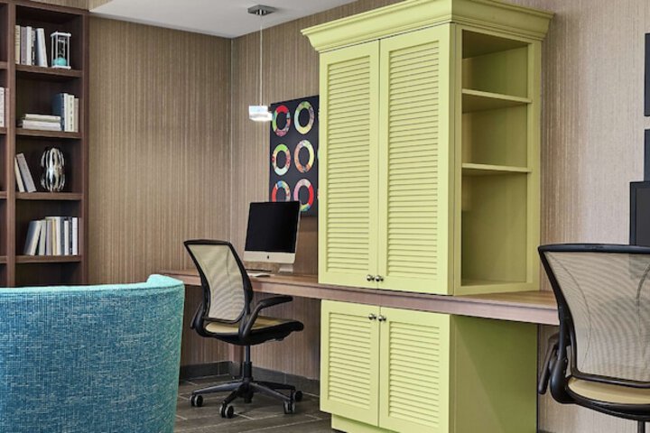 Business Center 46 of 47