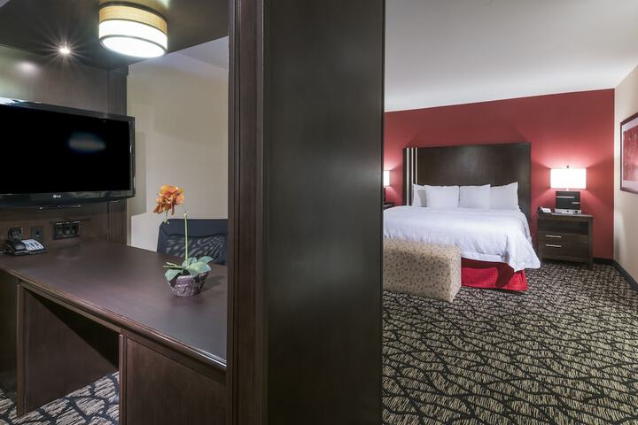 Room 35 of 83
