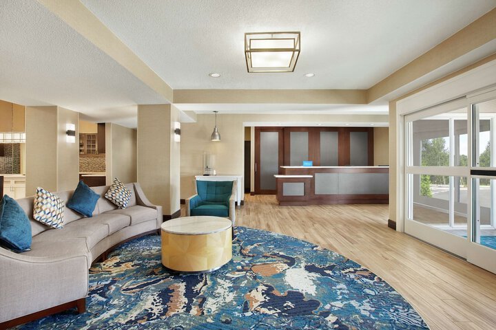 Hotel Interior 11 of 36