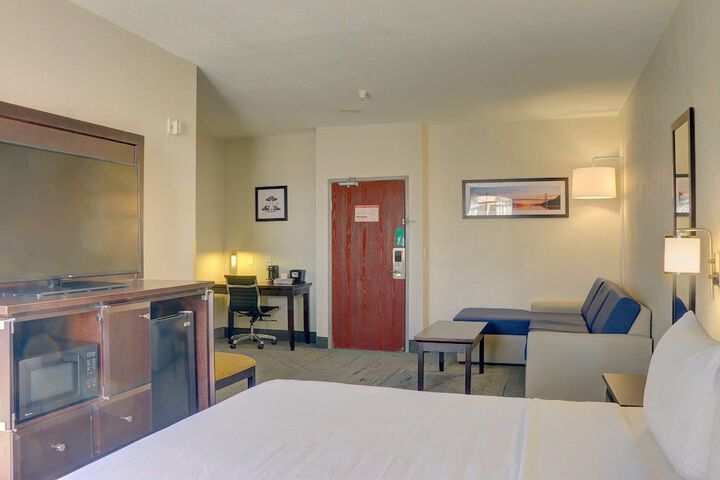 Quality Inn & Suites Roswell North