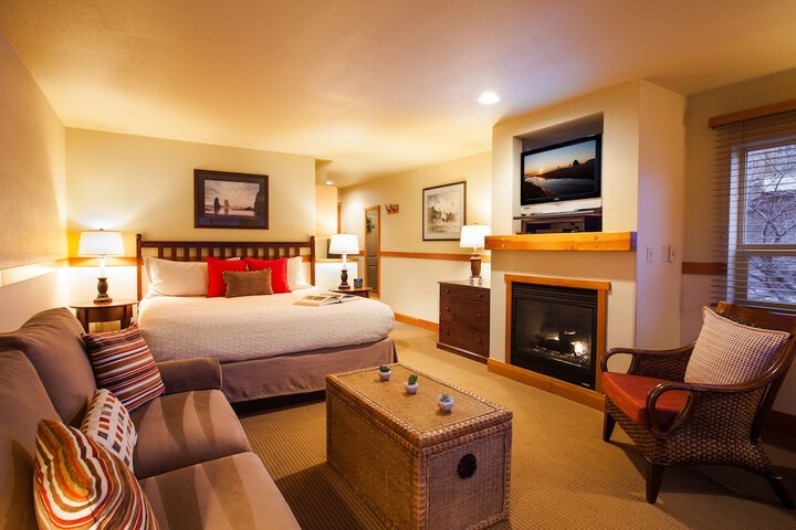 The Ocean Lodge
