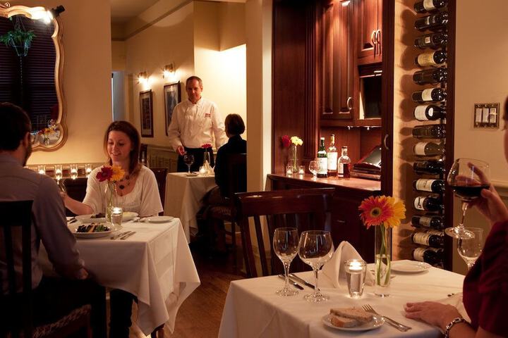 Dining 23 of 36