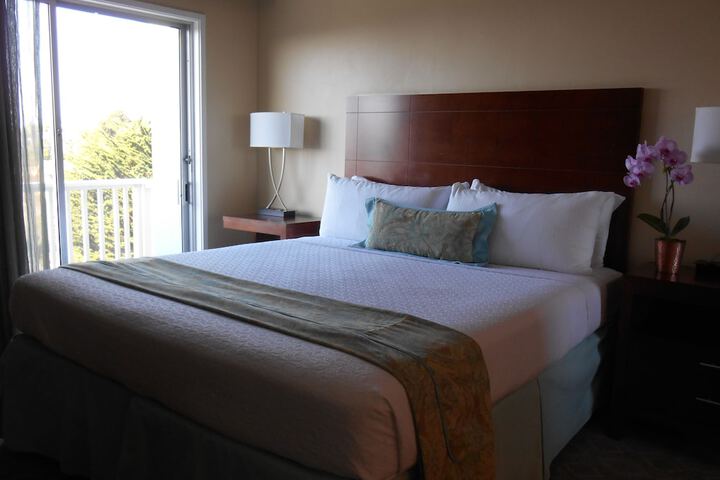 Carmel Bay View Inn