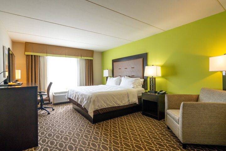 Room 46 of 79