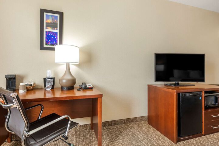 Room 13 of 32