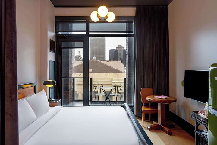 Room 31 of 84