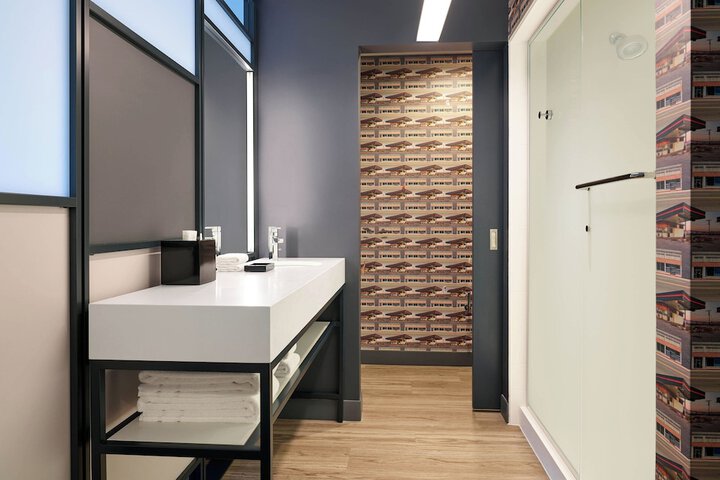 Room 16 of 26