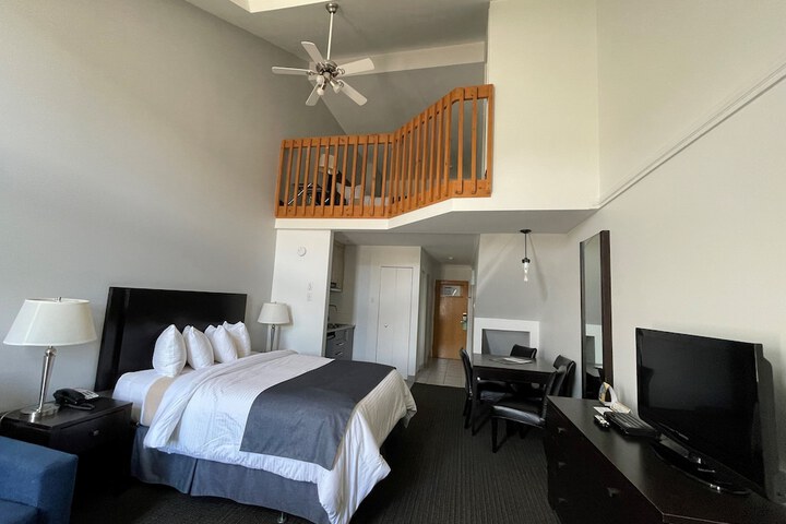 Room 26 of 34