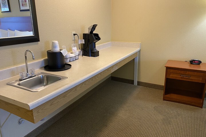 Breakfast/Coffee Service 28 of 35