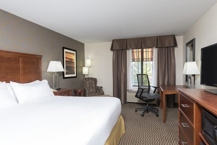 Room 15 of 36