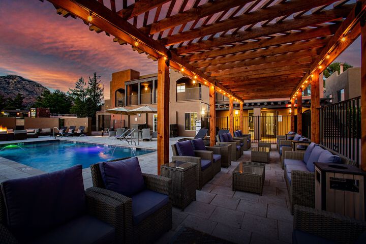 Hotel 4 of 81