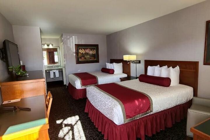 Room 25 of 27