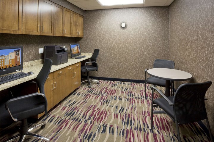 Business Center 36 of 36