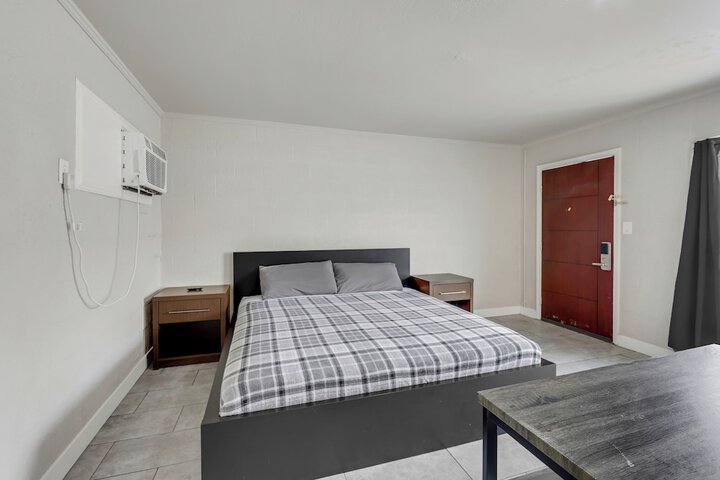 Room 50 of 58
